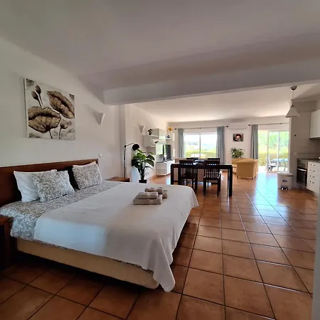 Amazing With Ocean View, Pool And Appartamento Lagos
